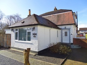 Moss Road, Tillicoultry, FK13 6NS