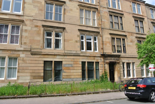 3 bedroom furnished flat to rent Blythswood New Town