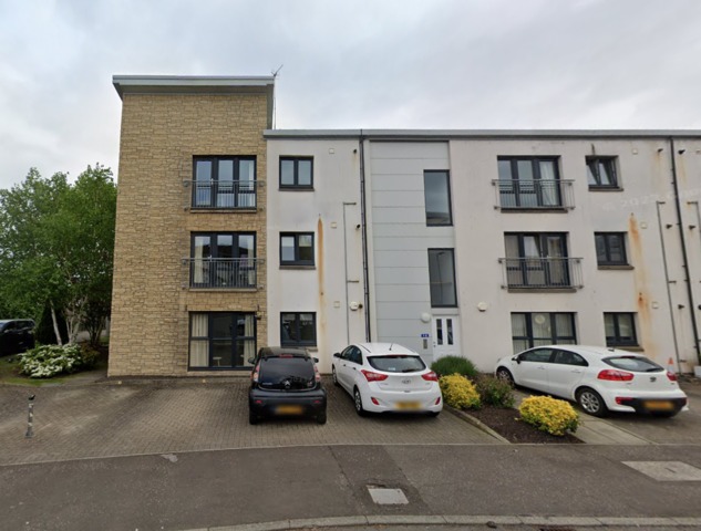 2 bedroom part-furnished flat to rent Huntingtower Haugh