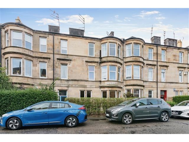 2 bedroom flat  for sale Crosshill