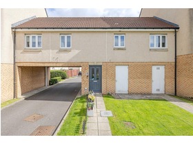 Russell Place, Bathgate, EH48 2GJ