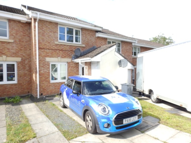 2 bedroom unfurnished house to rent Carriagehill