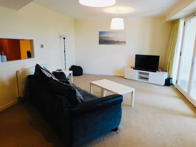 2 bedroom furnished flat to rent Ferguslie Park