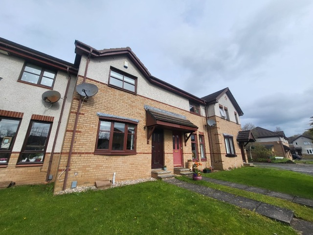 2 bedroom unfurnished house to rent High Knightswood