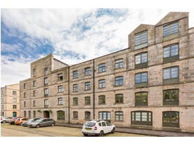 102/86 Commercial Street, Leith, EH6 6LT