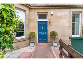 48 Strathearn Road, Marchmont, EH9 2AD