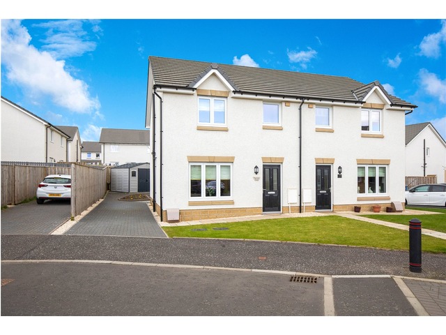 3 bedroom semi-detached  for sale Greenhall