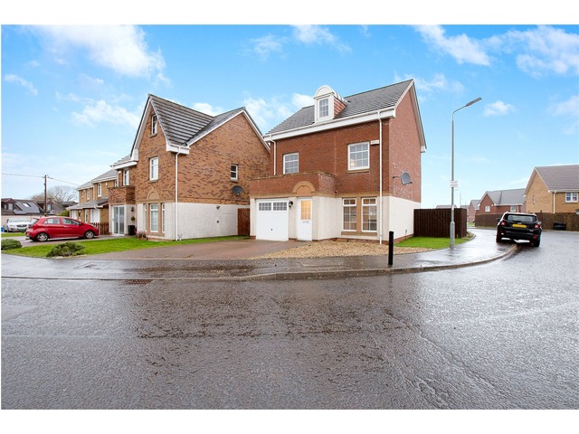 4 bedroom detached house for sale Swinhill