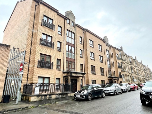 4 bedroom flat  for sale Blythswood New Town