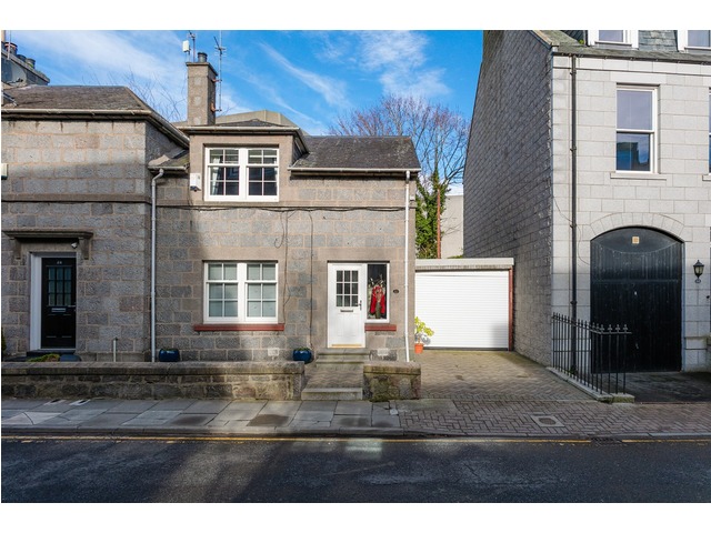 2 bedroom end-terraced house for sale Aberdeen