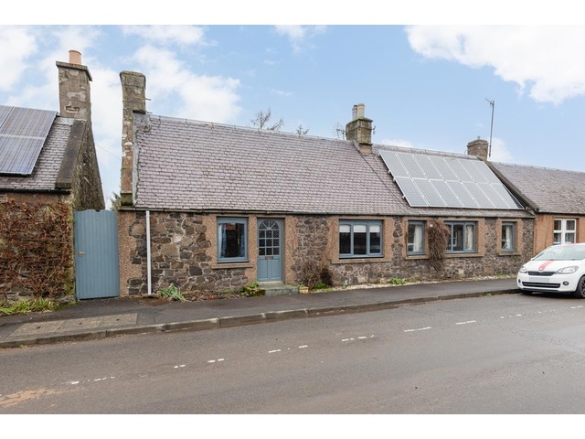 3 bedroom terraced house for sale Auchtermuchty