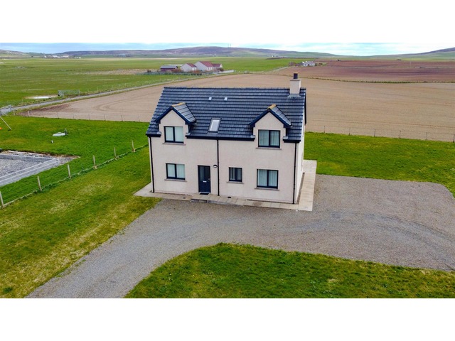 4 bedroom detached house for sale Cairston