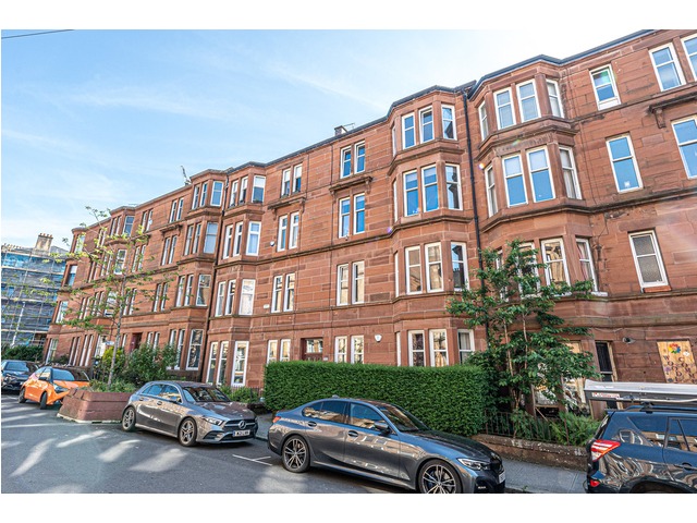 4 bedroom furnished flat to rent Blythswood New Town