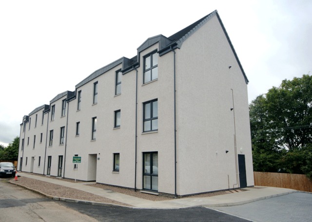 1 bedroom part-furnished flat to rent Blaeberryhill