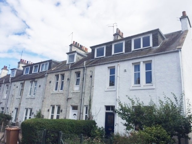 2 bedroom part-furnished flat to rent St Andrews