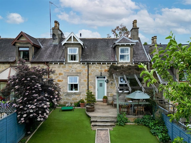 3 bedroom cottage  for sale Charlestown of Aberlour