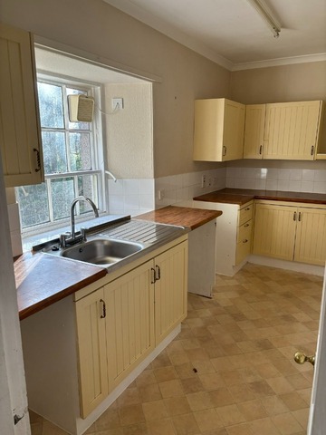 2 bedroom unfurnished flat to rent Ythsie