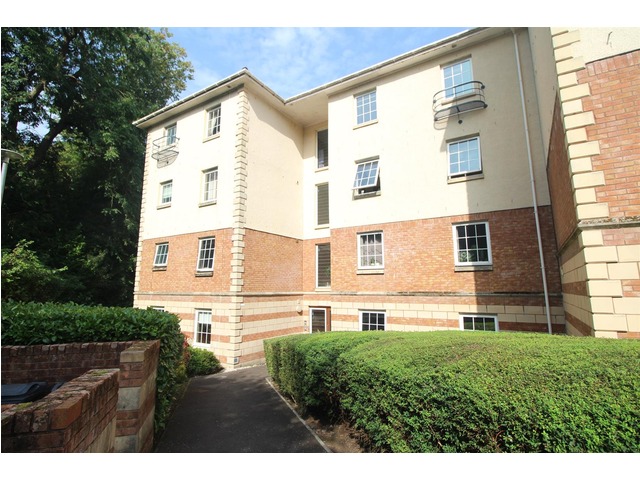 2 bedroom furnished flat to rent Parkhill