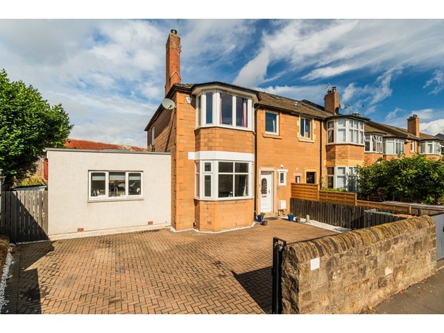 4 bedroom detached house for sale Currie