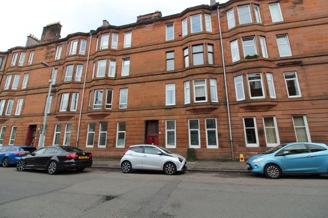 2 bedroom flat  for sale Town Centre