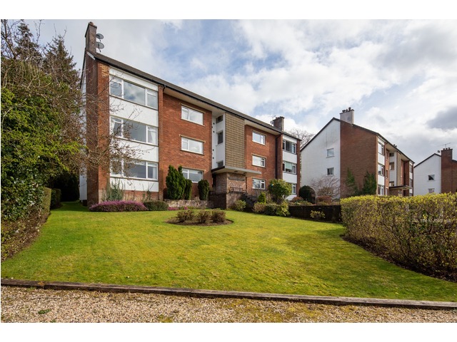 2 bedroom flat  for sale Newton Mearns