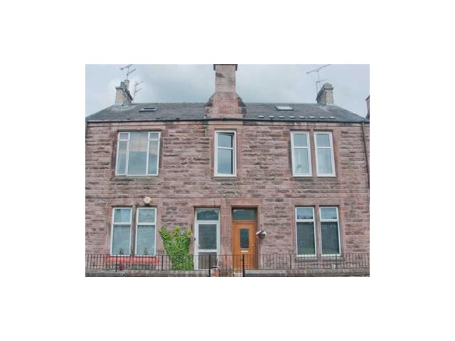 3 bedroom part-furnished flat to rent Clackmannan