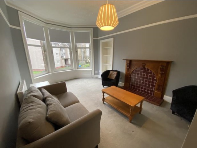 2 bedroom part-furnished flat to rent Crossmyloof