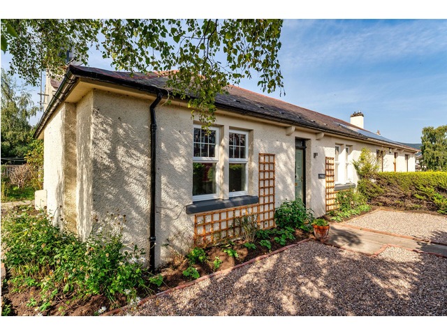 3 bedroom bungalow  for sale Traquair