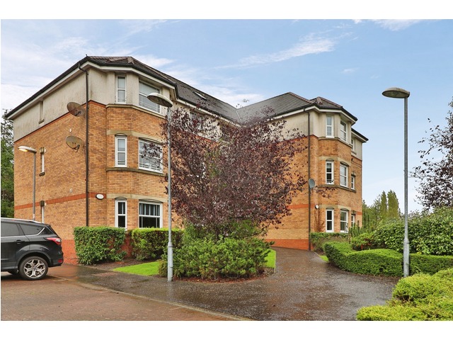 2 bedroom flat  for sale Greenhall