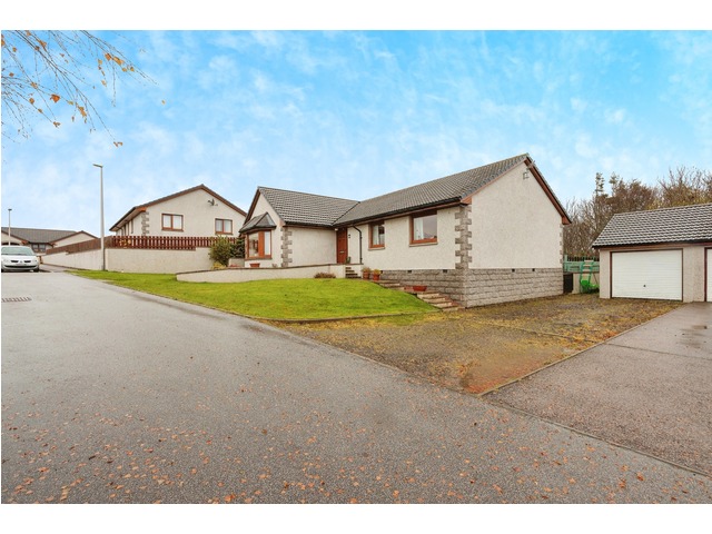 4 bedroom bungalow  for sale Cottown