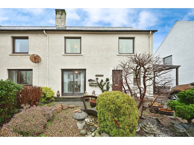 3 bedroom end-terraced house for sale