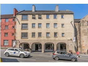 Canongate, Old Town, EH6 8BQ