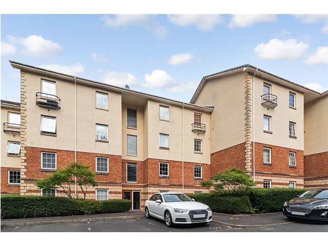 2 bedroom flat  for sale Parkhill