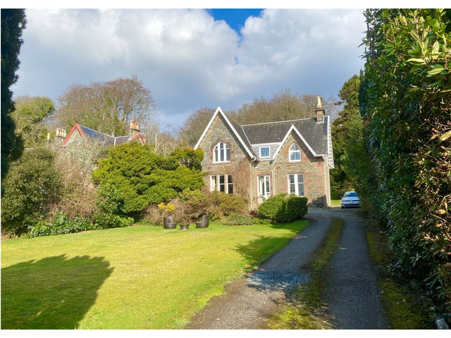 4 bedroom detached house for sale Garelochhead