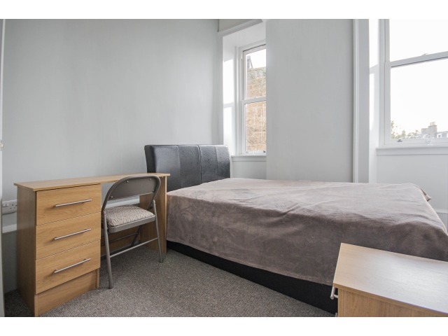 8 bedroom furnished flat to rent Meadowbank