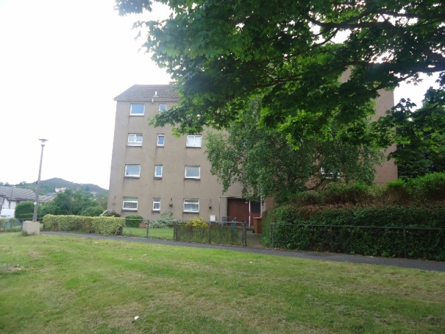 2 bedroom furnished flat to rent Colinton