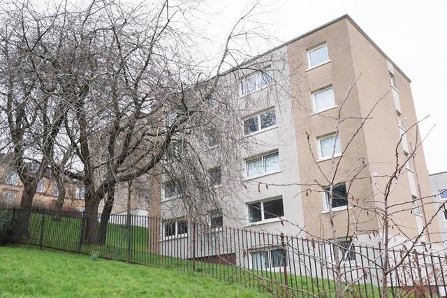 2 bedroom unfurnished flat to rent Crosshill