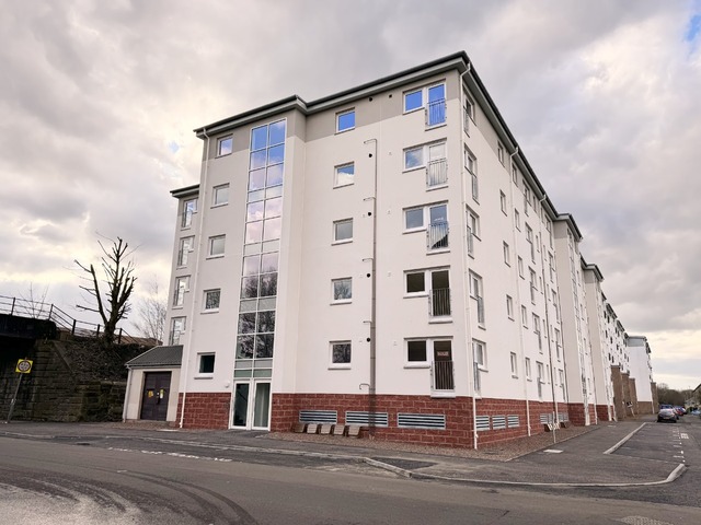 2 bedroom furnished flat to rent Scotstoun