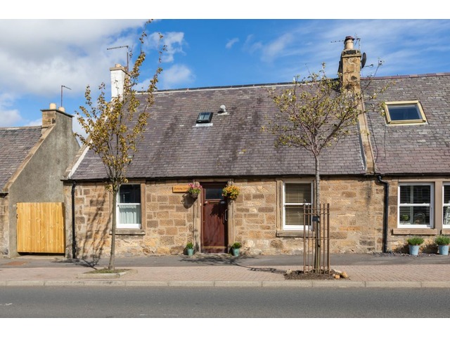 4 bedroom end-terraced house for sale