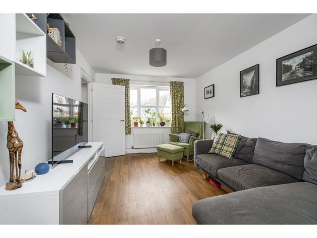 3 bedroom end-terraced house for sale Poltonhall