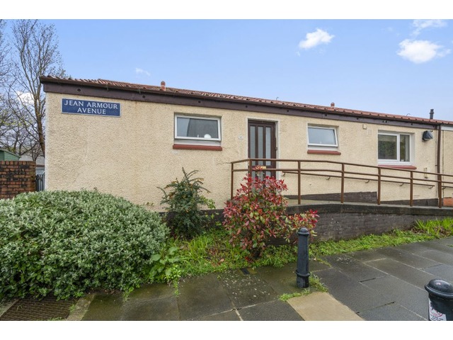 2 bedroom end-terraced house for sale The Inch