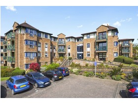 3/12 North Werber Park, Fettes, EH4 1SY
