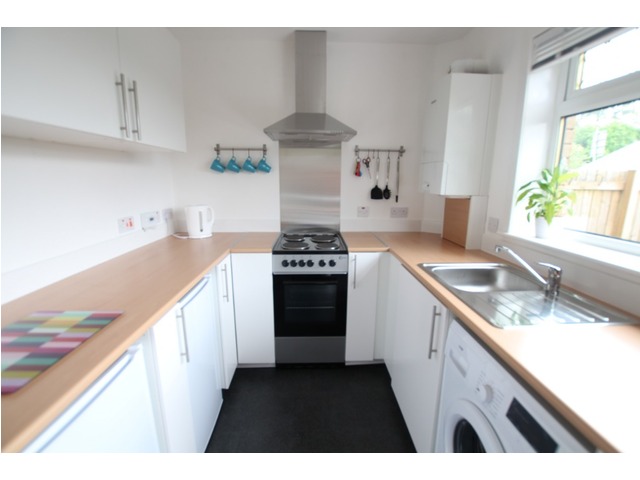 1 bedroom furnished flat to rent High Knightswood