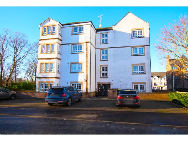 2 bedroom unfurnished flat to rent Priesthill