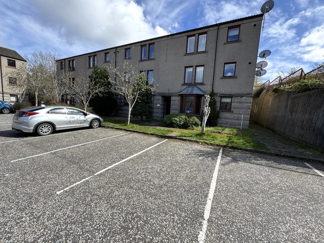 2 bedroom furnished flat to rent Dyce