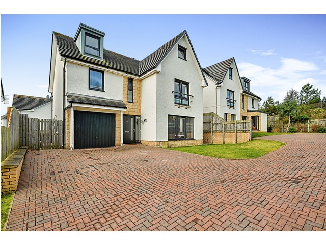 5 bedroom detached house for sale Kinmylies